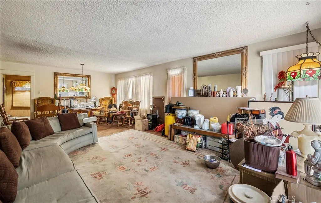 2936 Edgehill Drive, Los Angeles, California 90018 home-pic-3